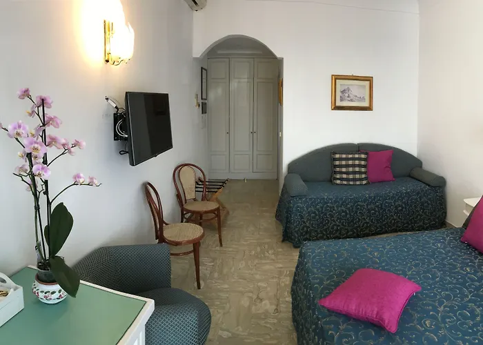 Bougainville Luxury Boutique 4*