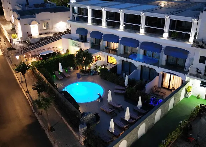 Bougainville Luxury Boutique 4*