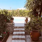 Bougainville Luxury Boutique Hotell 4*