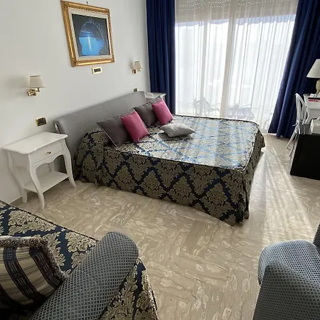 Capri Bougainville Luxury Boutique Hotel 4*
