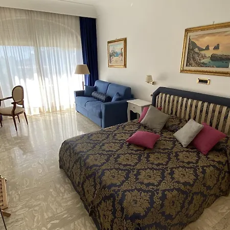 Capri Bougainville Luxury Boutique Hotel 4*