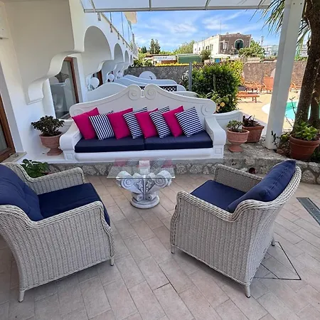 Capri Bougainville Luxury Boutique Hotel 4*