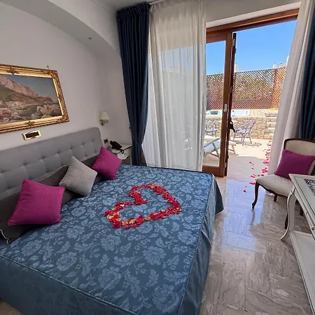 Capri Bougainville Luxury Boutique