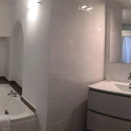 Bougainville Luxury Boutique 4*