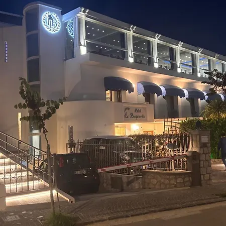 Bougainville Luxury Boutique Hotell