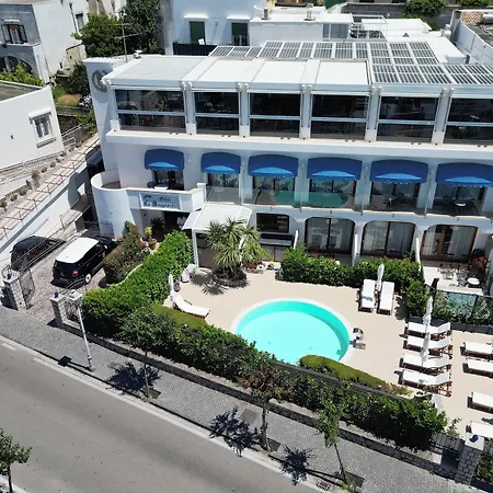 Bougainville Luxury Boutique Hotell