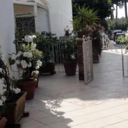 Hotel Capri Bougainville