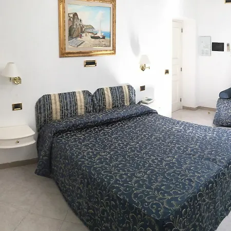 Capri Bougainville Luxury Boutique Hotel 4*
