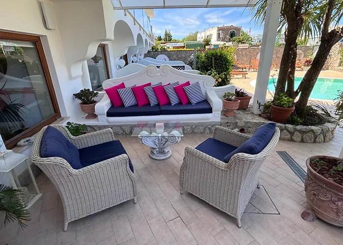 Capri Bougainville Luxury Boutique Hotel 4*