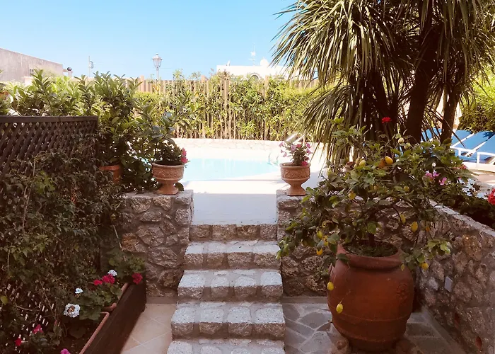 Capri Bougainville Luxury Boutique Hotel 4*