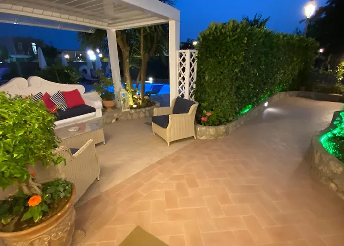 Capri Bougainville Luxury Boutique 4*