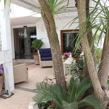 Bougainville Luxury Boutique Hotel