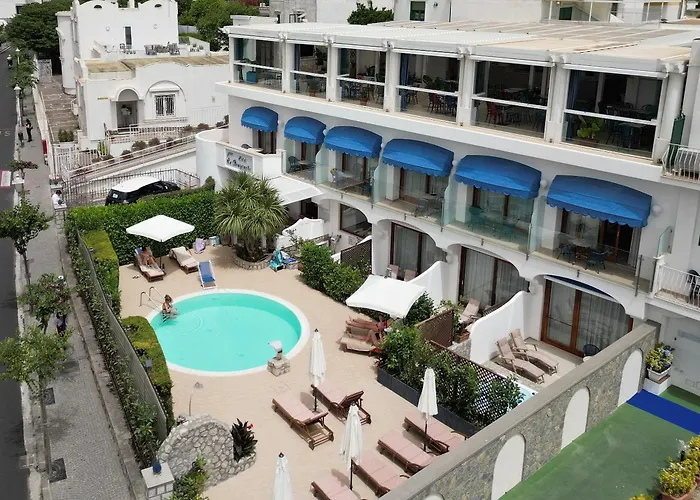 Bougainville Luxury Boutique 4*