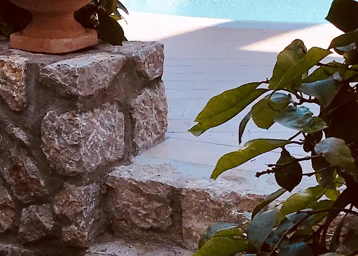 Bougainville Luxury Boutique 4*