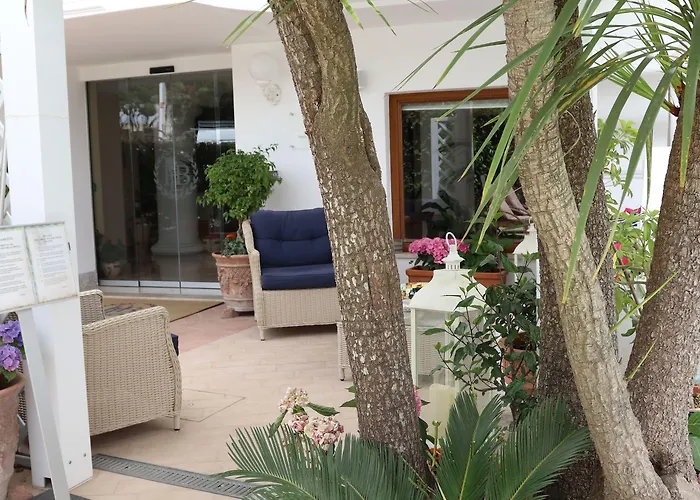 Bougainville Luxury Boutique Hotel